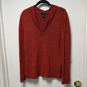 Willi Smith Rust V-Neck Sweater beautiful, crochet, detailed collar